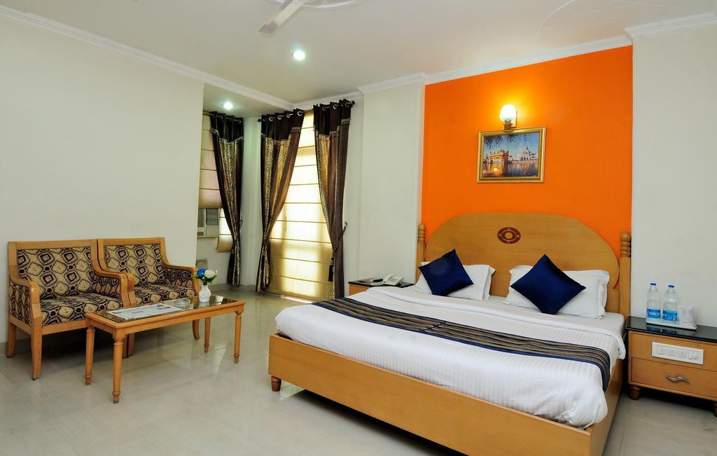 Hotel Maharaja Residency Jalandhar Exterior photo